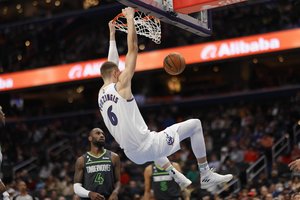 Kristapas Porzingis sužaidė karjeros rungtynes NBA: „Wizards“ latvis atakavo stebuklingai