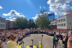 Ukrainos mokykla Vilniuje: „Geriau klasėse be durų, nei rūsyje po bombomis“