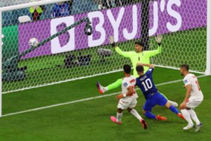 Kovą daugiau nei dėl bilieto į aštuntfinalį laimėję JAV futbolininkai vienu įvarčiu pasiuntė Iraną namo