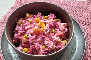 Burokėlių mišrainė su marinuotais grybais: jau žinau, ką gaminsiu šventėms