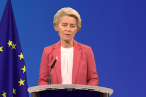 U. von der Leyen: per karą žuvo daugiau nei 20 tūkst. civilių ir 100 tūkst. Ukrainos karių