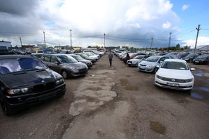 Apklausę 300 tūkst. vairuotojų išsiaiškino, kurie automobiliai yra patikimiausi: rezultatai nustebins