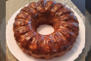 Vaisinis pyragas Kalėdoms pagal Janiną: paruošti paprasta, o rezultatas – prabangus