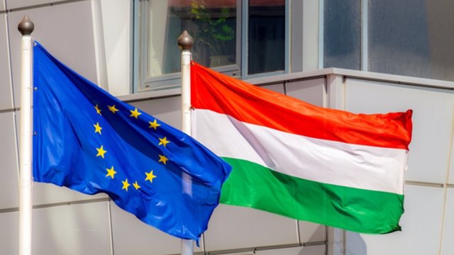 EK rekomendacija – siūlo įšaldyti 13 mlrd. eurų ES lėšų Vengrijai