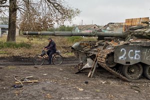 V. Putino karo šešėlyje atsidūręs atokus Rusijos kaimas susiduria su vyrų trūkumu: „Mirštame kaip musės“