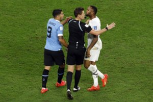 Ganą įveikę Urugvajaus futbolininkai nedžiūgauja – abi rinktinės keliauja namo