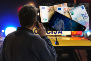 Paviešino pokalbį su įžūliais sukčiais: štai kaip skambėjo visa gudri schema