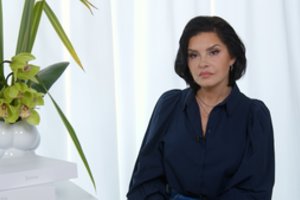 K. Kaikarienė išbandė užsienio žvaigždžių pamėgtą procedūrą: „Pažiūriu į veidrodį ir vaizdas mane džiugina“