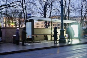 Dėl streiko Vilniuje – šaltyje stovinčių žmonių emocijos: vieni nežino, ar spės į darbą, kiti džiaugėsi, kad pasisekė