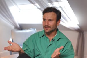 Vaidas Baumila: „Galvojau, kad visi aplinkui kalti, nes manęs ant pjedestalo neužkelia, ant rankų nenešioja...“