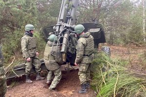 JAV žvalgyba: Rusija šaudmenis Ukrainoje išnaudoja greičiau nei patys galėtų atstatyti jų atsargas