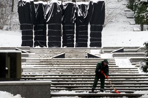 Antakalnio kapinėse imamasi sovietinių karių paminklų ardymo