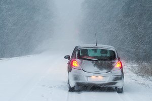Sinoptikai įspėja – dėl Lietuvą pasiekusio ciklono kils pavojus keliuose: po to užklups gausus sniegas