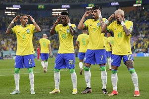 Signalas kroatams: Brazilijos futbolo žvaigždės reikalus aštuntfinalyje sutvarkė per pusvalandį