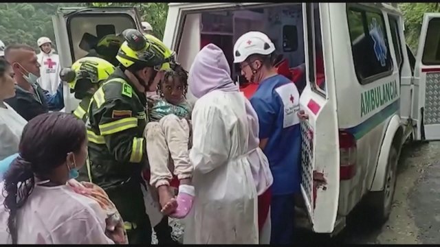Kolumbijoje liūčių sukeltos nuošliaužos užgriuvo transporto priemonę: stichinė nelaimė nusinešė 33 gyvybes