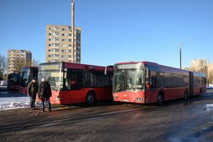 Derybos dėl Vilniaus vairuotojų reikalavimų stringa, VVT prašo stabdyti streiką