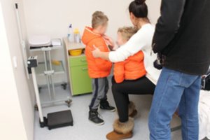 Ligonines užgulė sunkiai sergantys vaikai: ragina atsinešti maisto – gydytojo laukia ir 6 valandas