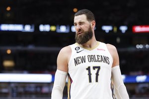 NBA čempionate – Vakarų konferencijos lyderių mūšis tarp „Pelicans“ ir „Suns“