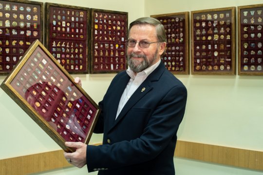 Klaipėdos sportininkų namų-muziejaus šventę vainikavo krepšinio ženkliukų paroda