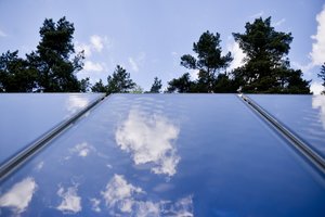 Sniego patalai neramina saulės elektrinių savininkus: energetikos ekspertų rekomendacijos, ką jiems nuveikti