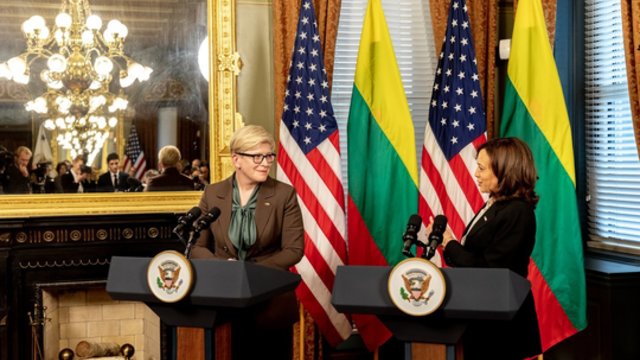 I. Šimonytė su JAV viceprezidente K. Harris aptarė svarbiausias temas: viena pagrindinių – parama Ukrainai