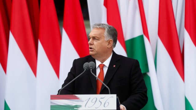 Nors EK toliau didina spaudimą Rusijai, koją kiša Vengrija: vetavo 9 sankcijų paketą