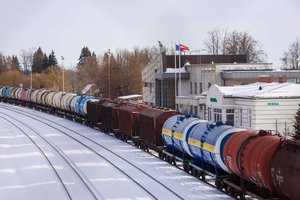 Žiniasklaida: du su Kremliumi susiję oligarchai tęsia verslą Latvijoje ir gauna ES pinigų