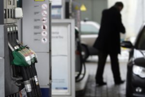 Vairuotojams – aktuali informacija apie degalų kainų pokyčius: štai kaip jos keičiasi