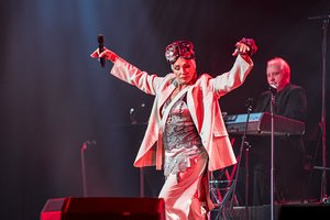 Laima Vaikulė džiugino Kauno publiką šventiniu „Christmas Rendez Vouz“ koncertu