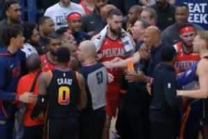 Dvigubu dviženkliu pasižymėjusiam J. Valančiūnui teko raminti po rungtynių įsiplieskusį konfliktą