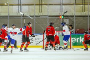 Lietuviai pasaulio jaunimo ledo ritulio čempionatą pradėjo pralaimėjimu britams