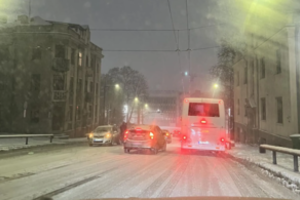 Kauniečiai įspėja apie slidžias gatves: Parodos kalnas – čiuožykla