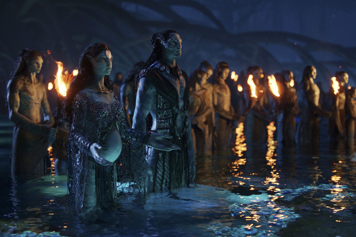 Filmo  „Įsikūnijimas. Vandens kelias“ kadrai ir filmavimo akimirkos.<br>Platintojų nuotr.