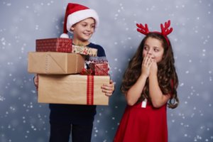 Naujausi žaislai pradinukams: kuo gali nudžiuginti Kalėdų senelis 2022-ais metais