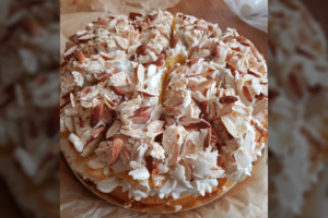 Dangiškas tortas pagal Jūratės iš Rietavo receptą puikiai tiks Kalėdoms