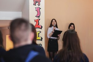 Ekspertai apie pilietiškumo ugdymą: bendruomenę buria ne patriotinės kalbos 