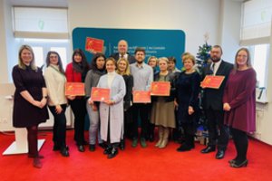 Tarptautinėje Kalėdų labdaros mugėje surinktos lėšos išdalytos paramos gavėjams