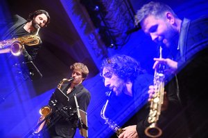 Saksofonų kvartetas iš Vokietijos „Signum“ Nacionalinėje filharmonijoje užkūrė tikrą šventę