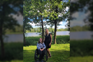 Nevaikštanti ukmergiškė labiausiai troško gyventi be tėvų globos: džiaugiasi radusi tvirtą užnugarį