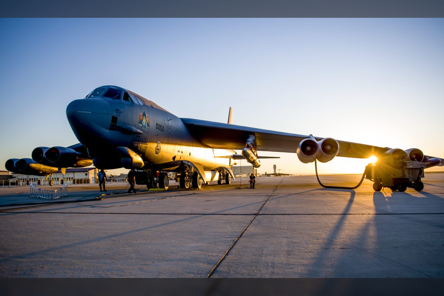 Bandomojo paleidimo metu „AGM-183A ARRW“ (angl. Air-Launched Rapid Response Weapon) buvo paleista iš bombonešio „B-52H Stratofortress“.<br> JAV karinių oro pajėgų nuotr.