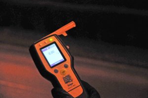 Nulio promilių riba visiems vairuotojams – ar atgrasytų nuo vairavimo išgėrus?