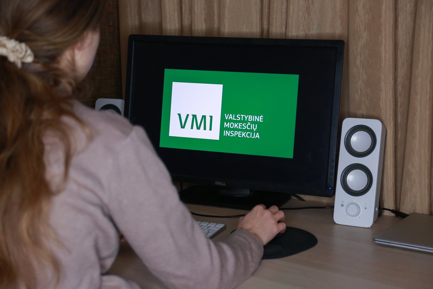 Valstybinė mokesčių inspekcija (VMI) informuoja, kad šiais metais apie 19 tūkst. gyventojų laiku deklaravo 8,3 mln. eurų NT mokesčio.<br>G.Bitvinsko nuotr.