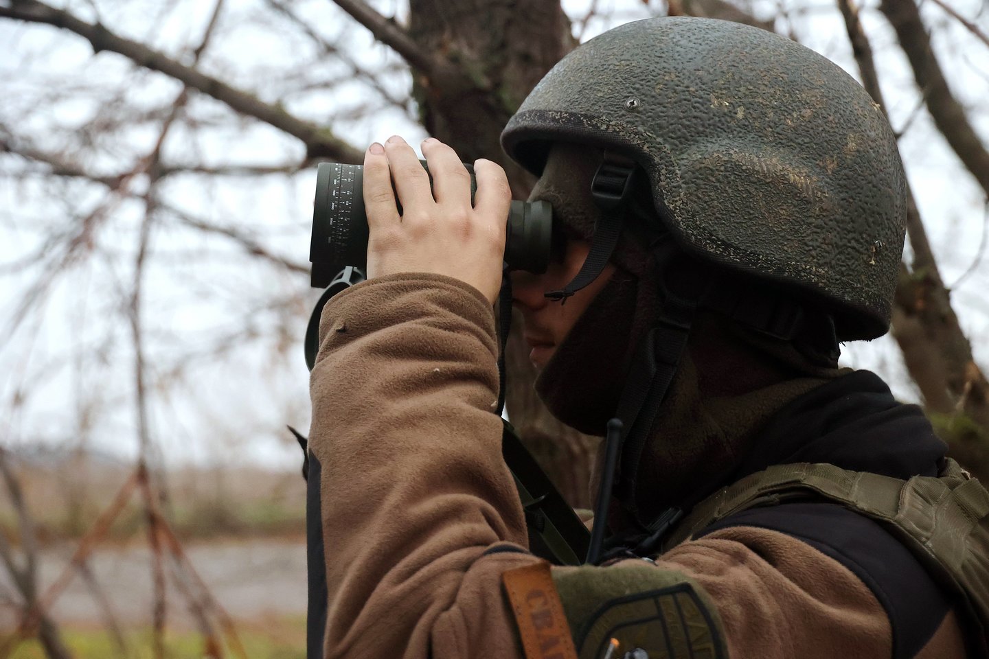 Ukrainos nacionalinės gvardijos gynybos padalinys vykdo oro sienos apsaugos užduotis Charkovo srityje.<br> SIPA Press/Scanpix nuotr.