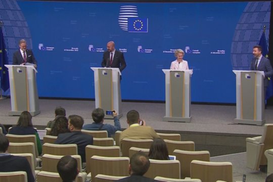 ES sutarė dėl naujų sankcijų Rusijai: į „juodąjį“ sąrašą numatyta įtraukti beveik 200 fizinių ir juridinių asmenų