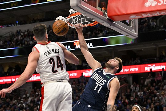 Dar vieną rezultatyvų šou surengęs Luka Dončičius triuškino „Blazers“ ekipą ir dėjimais: net pats nustebo