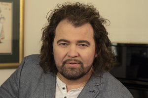 Garsus lietuvių tenoras atsidūrė už teatro borto: jaučiasi apgautas