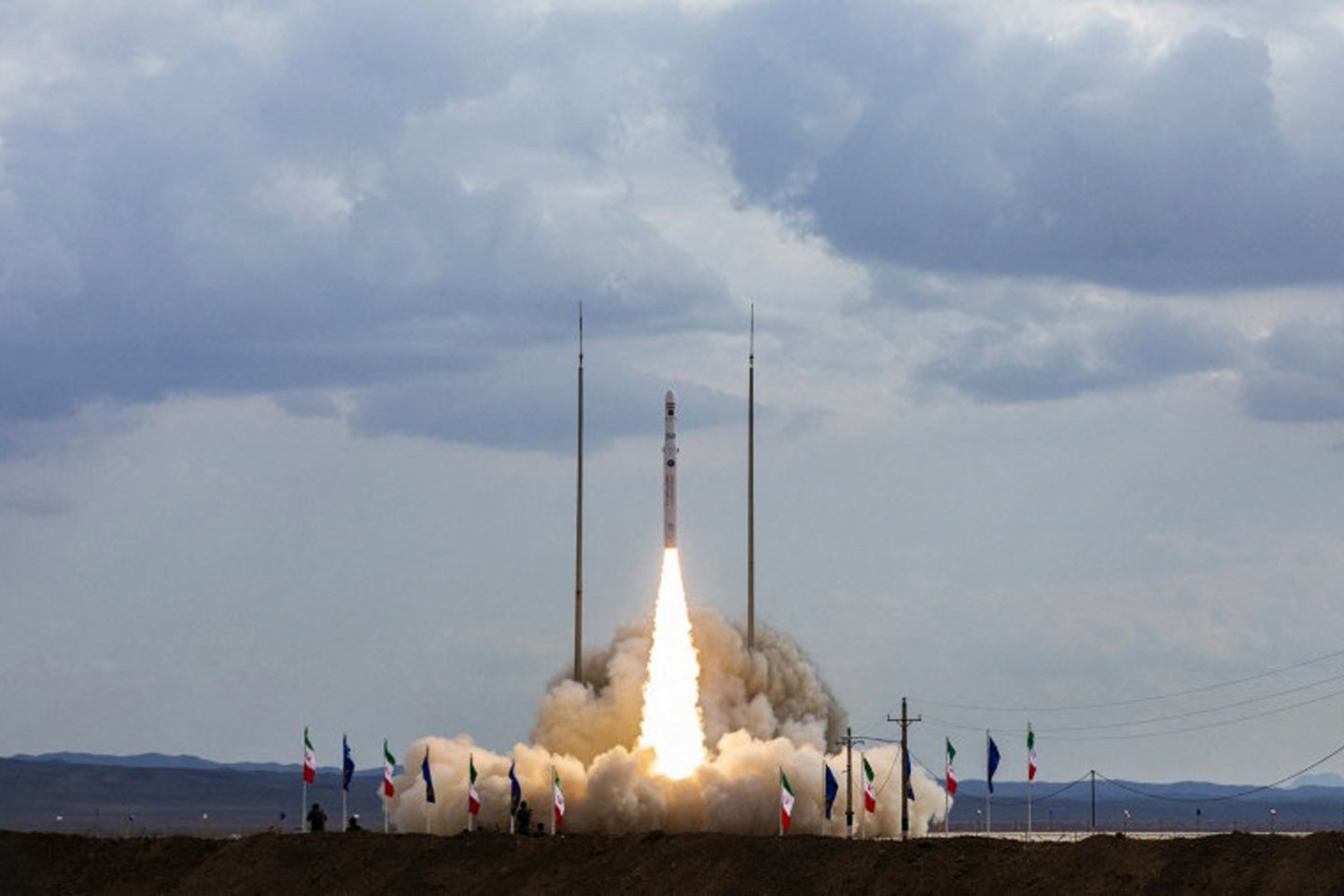 Irano į kosmosą leidžiami palydovai.<br>AFP/Scanpix asociatyvi nuotr.