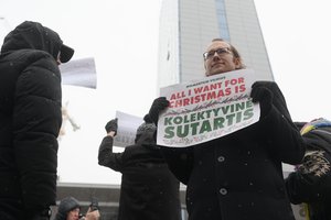 Pirmadienį tęsiantis VVT vairuotojų streikui, profsąjunga siūlys anksčiau sumokėti darbdavio mokestį