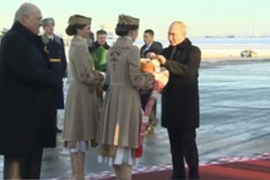 V. Putinas atvyko į Minską: A. Lukašenka pasitiko jau oro uoste