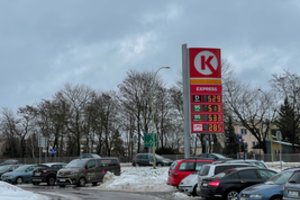 Lenkijoje PVM degalams netrukus bus grąžintas į buvusį lygį: tikina, kad smarkiai nebrangs